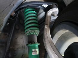 【TEIN車高調】車高が低くなり、スタイリッシュな見た目となっております。車両の重心が下がる事で、走行時の安定性も向上します♪