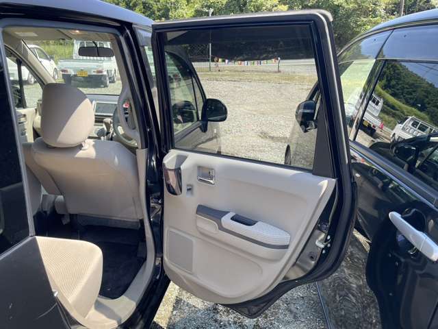 普通・軽自動車/スポーツカー/ワンボックス/4WD/ハイブリッド/エコカー/ミニバン/福祉車両/etc・・幅広く取り扱ってます。ぜひ一度ご覧下さい！もちろん、新車・登録（届出）済未使用車・各種注文販売も致します！