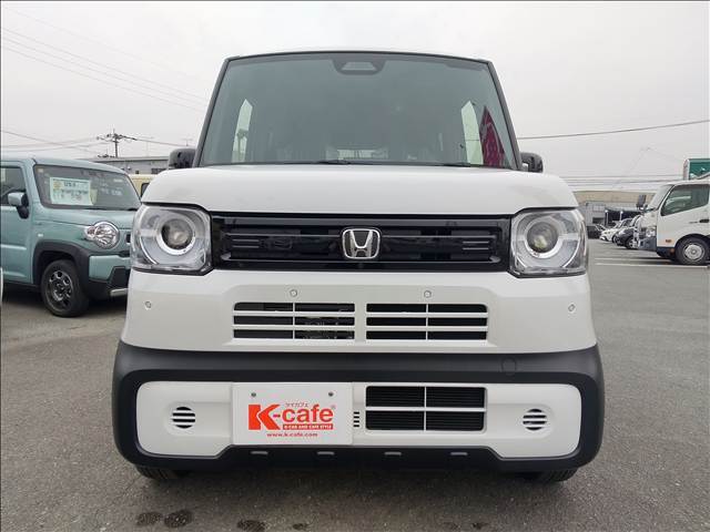 人気の届出済未使用車や厳選中古車を全メーカー豊富に取り揃えております。
