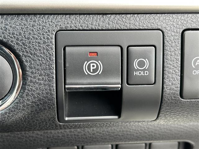 【電動パーキングブレーキ】パーキングブレーキを指先だけで操作可能です！力の弱い人にも安心してブレーキをかけていただけます！
