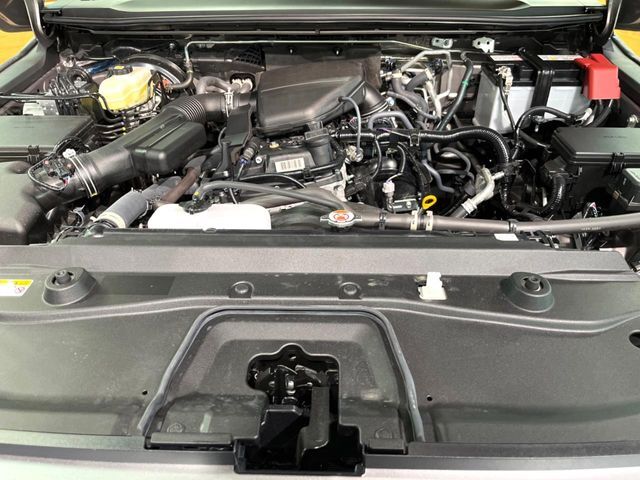 親切・丁寧な専門メカニックスタッフが応対！・車検・点検整備・事故等の修理などアフターサービスも安心。お車のカスタマイズもネクステージのサービススタッフまでご相談ください！