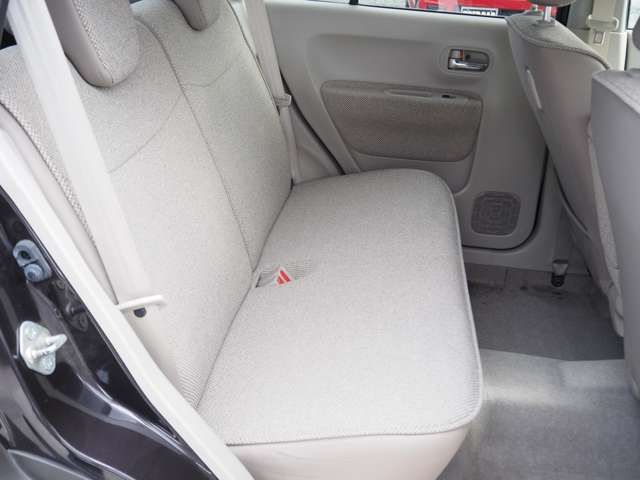 落ち着いた内装色でリラックス！