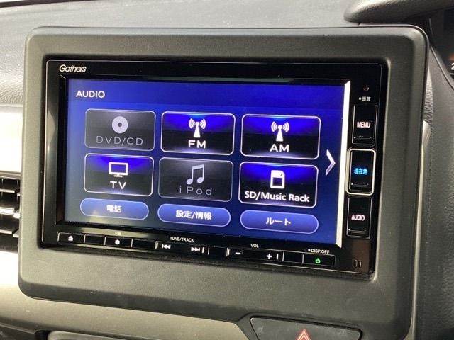 純正ナビです。AM/FM、CDはもちろんBluetoothでお好きな音楽お楽しみいただけます。