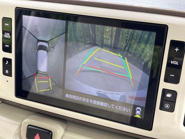 【パノラマモニター】専用のカメラにより、上から見下ろしたような視点で360度クルマの周囲を確認することができます☆死角部分も確認しやすく、狭い場所での切り返しや駐車もスムーズに行えます。