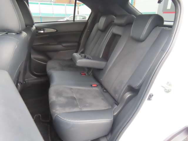 各シートともに良質なクッションを採用しています★適度な弾力があり、疲れにくいですよ☆