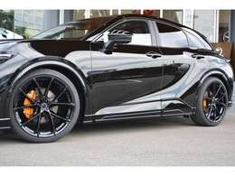 ■ブラックで統一された中に、差し色でゴールドのキャリパーカバーを装着！■いいアクセントになっています！※キャリパーカバーのカラーは変更も可能です。詳しくはお問い合わせください