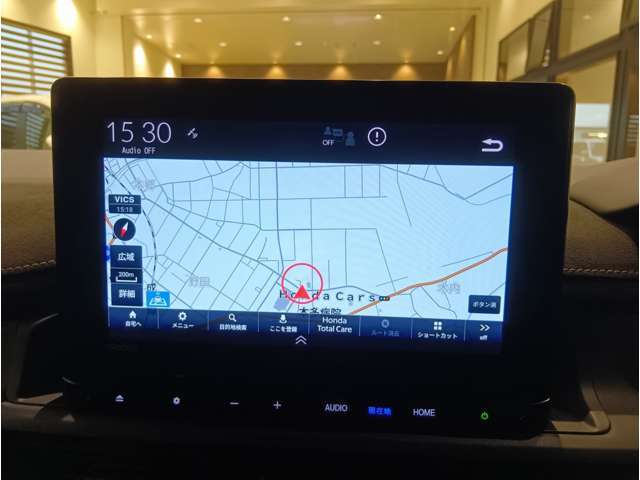 9インチディーラーオプションナビとなっております。インターナビも対応しているので日本全国おでかけすることができます！