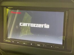 【ナビゲーション】目的地までしっかり案内してくれる使いやすいナビ。Bluetooth接続すればお持ちのスマホやMP3プレイヤーの音楽を再生可能！毎日の運転がさらに楽しくなります！！