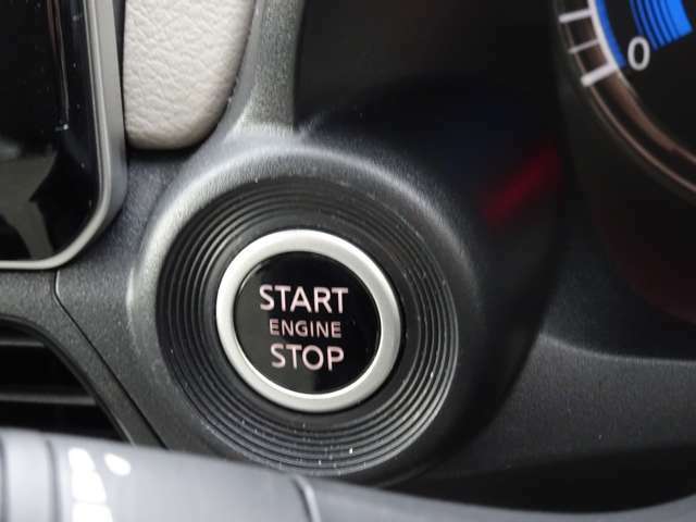 ◆プッシュエンジンスターター◆エンジンをかけるのもボタン1つ！