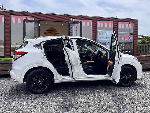 国の指定工場併設でアフターサービスも充実！点検・車検・お車のカスタマイズもサービススタッフまでご相談ください！経験と知識豊富なサービススタッフが親切・丁寧に対応いたします！