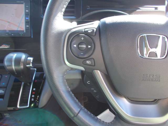 ステアリングスイッチは便利なだけではなく安全運転にも繋がります。