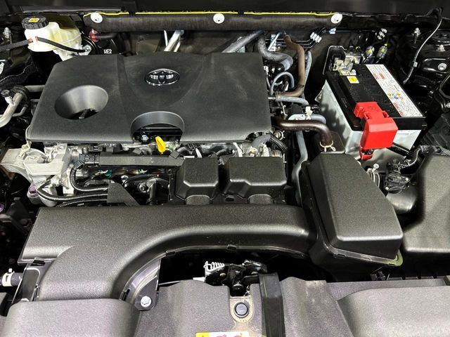 親切・丁寧な専門メカニックスタッフが応対！・車検・点検整備・事故等の修理などアフターサービスも安心。お車のカスタマイズもネクステージのサービススタッフまでご相談ください！