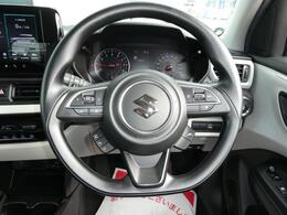 通常の分割払いはもちろんのこと、新車登録から1年6カ月以内のお車に限りご利用いただける残価設定クレジット、かえるプランもご用意しております。