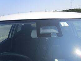 デュアルセンサーブレーキサポート装備、安全運転をサポートします。