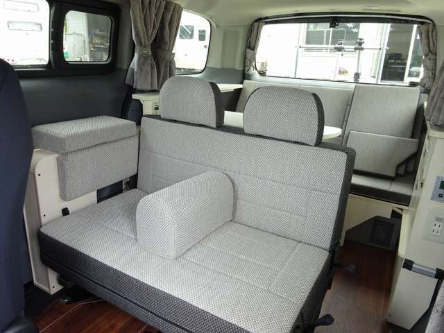 フジカーズジャパン厚木店　☆お問い合わせ先☆　TEL046-243-6322　キャンピングカー担当直通メールatsugi＠fujicars.jp　お気軽にお問い合わせください。