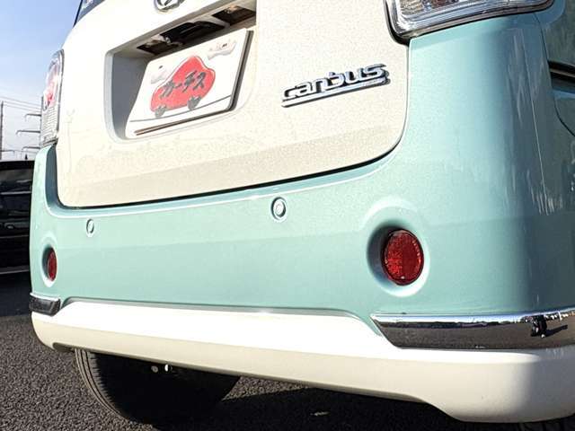 「コーナーセンサー」　車の周りにぶつかりそうなものがあると知らせてくれます！