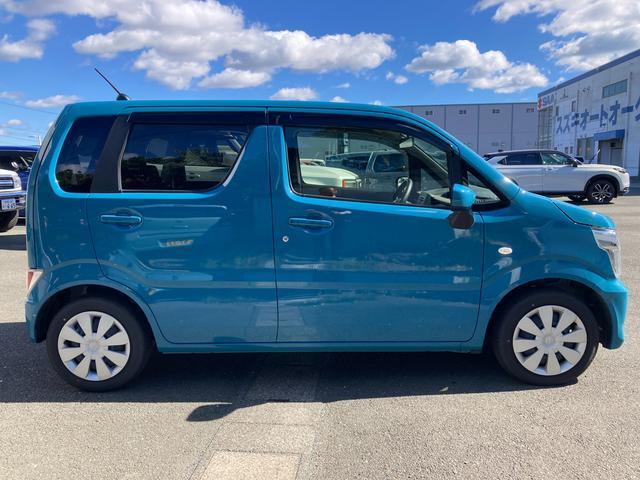 狭い路地や駐車場でも取り回しがしやすく、ラクに運転できます