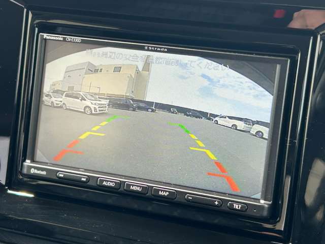 【　バックカメラ　】便利なバックカメラ装備で安全確認を頂けます。駐車が苦手な方にもオススメな便利機能です♪