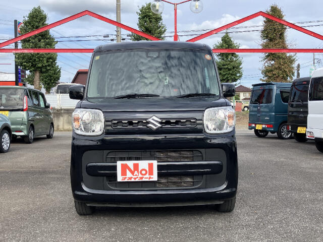 【当店のこだわり】入庫後のお車は選任スタッフによる細部清掃を実施しております。足回り、エンジンルーム、室内、室外を隅々まで綺麗にしております。展示車はピカピカです。全国配送も可能ですのでご相談下さい