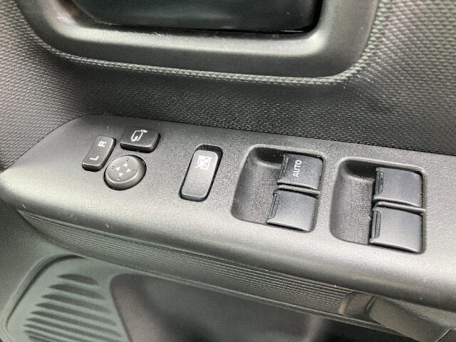 ☆当店は茨城県内に18店舗の営業所を構えております！車検・整備・板金・保険とお車の事は全てナオイオートにお任せ下さい！また、全車に1年保証が付きます！最長の2年保証も承ります！お気軽にご相談して下さい！