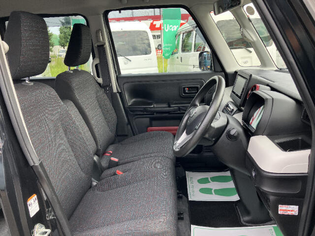 支払い総額には法定12ヶ月点検費用が含まれています。当社の自社工場で車検から一般整備まで全て可能です。安心のカーライフをお約束します。