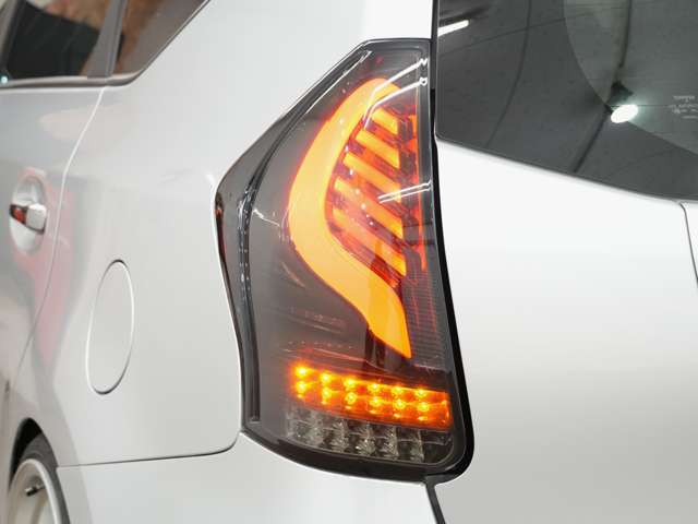 VALENTI　JEWELLEDテールランプが装着されております。