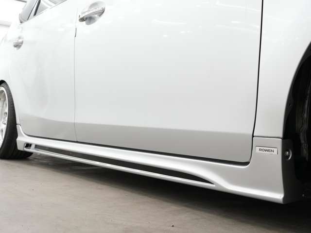 ROWENのサイドステップになります。