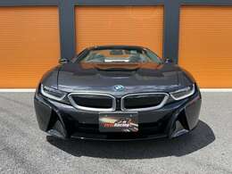 BMW社が「ピュアオープンeモビリティー」と呼ぶフラッグシップモデルです。