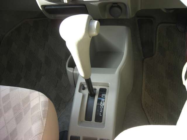 オ-トマチック車です.