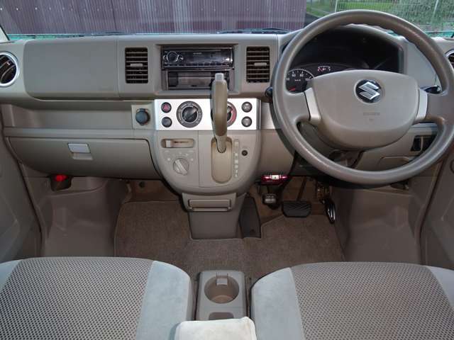 新車＆中古車販売。車検。修理。鈑金塗装。ドレスアップ。新品＆中古の各種パーツ販売。自動車保険。車の相談、人生相談なんでも聞きます♪買って良かったと思って頂けるように全力で営業しております。