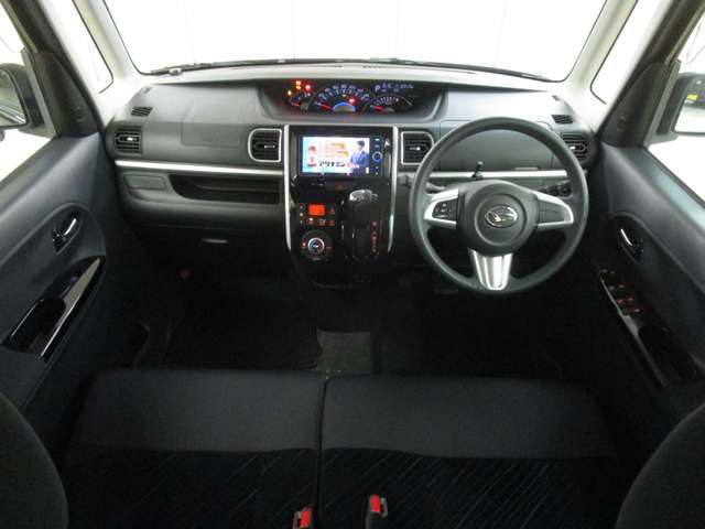 ☆嬉しい禁煙車です♪　車内に嫌な臭いや酷い汚れ、キズなども御座いません。キレイに乗られてきたお車です♪