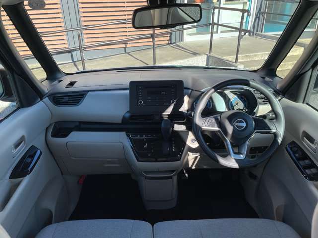 内装はルームクリーニング済みです！清潔な車内で快適なドライブをお楽しみください！！前席、後席、そしてエンジンルームまで全てクリーニング済みです。