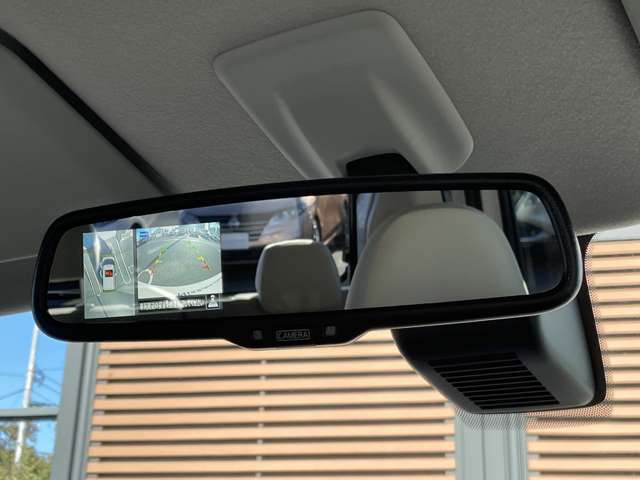 アラウンドビューモニターが、上手にお車を誘導してくれます。