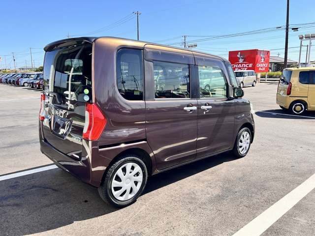 ☆チャンスの魅力6☆　チャンスでは、陸運支局指定の自社整備工場を完備しています。納車前の整備はもちろん、購入後の車検やアフターサービスもお任せ下さい！！自社整備スタッフが真心こめて作業させて頂きます。