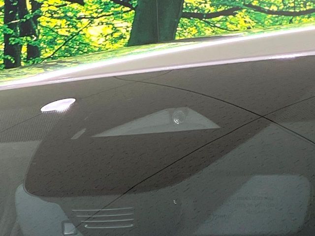 【スマートシティブレーキサポート】低速走行中に前方の車両等を認識し、衝突しそうな時は警報とブレーキで衝突回避と被害軽減をアシスト。より安全にドライブをお楽しみいただけます。