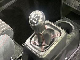 【フロア5速MT】走りの5速MT！！スポーティーな走行をお楽しみいただけます♪