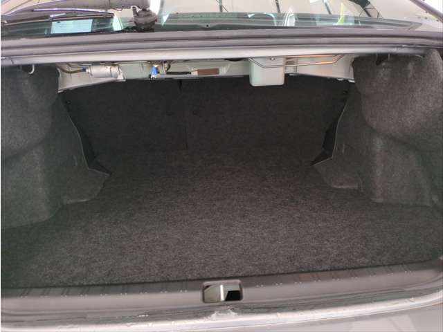 【全店BUYシステムって何？】モーターネットグループは、どの店舗の車でもお客様の最寄りのモーターネットグループ店でオンラインツールを使用した商談、ご納車、アフターサービスをお受け頂けます。