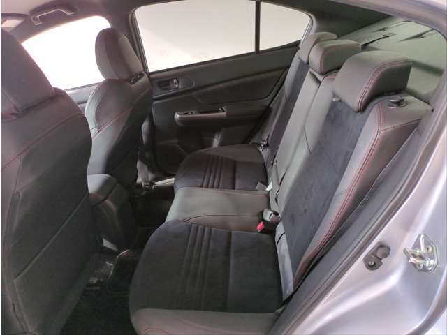 【新車も取り扱っております！】弊社は中古車だけではなく各メーカーの新車も取り扱っております。新車か中古車か悩まれるお客様も非常に多い中、弊社がお客様にとってより良いカーライフをご提案させて頂きます。