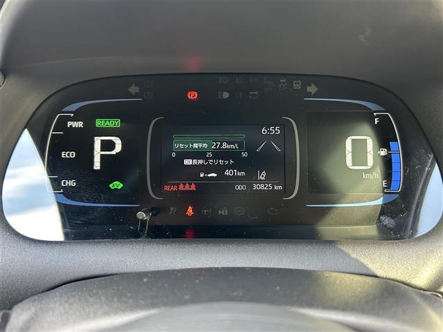 【メーターまわり】メーターまわりも鮮やかに照らし出され、デザイン、安全性ともにバッチリ！！