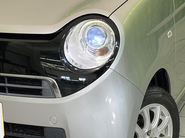 【LEDヘッドライト】悪天候や夜間走行時も良好な視界を確保し安心して運転できる高輝度LEDヘッドライトを装備！点灯速度が早く、消費電力も抑えられています。