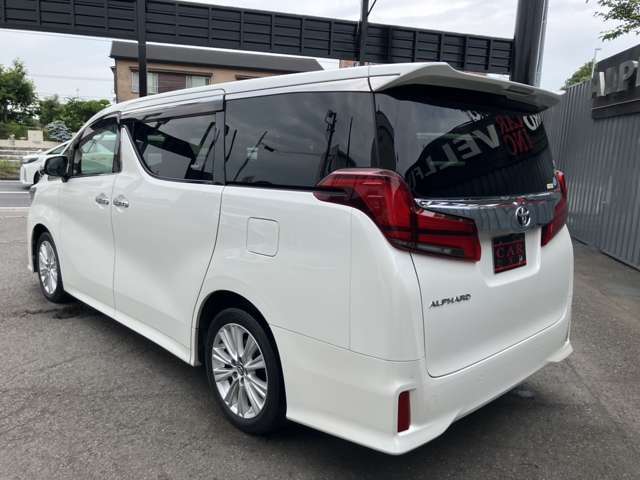 メール、お電話にてお気軽にお問い合わせください！当社スタッフがお車の事分りやすくご説明させていただきます！お電話はこちら！ TEL:043-215-0555 までご連絡ください！