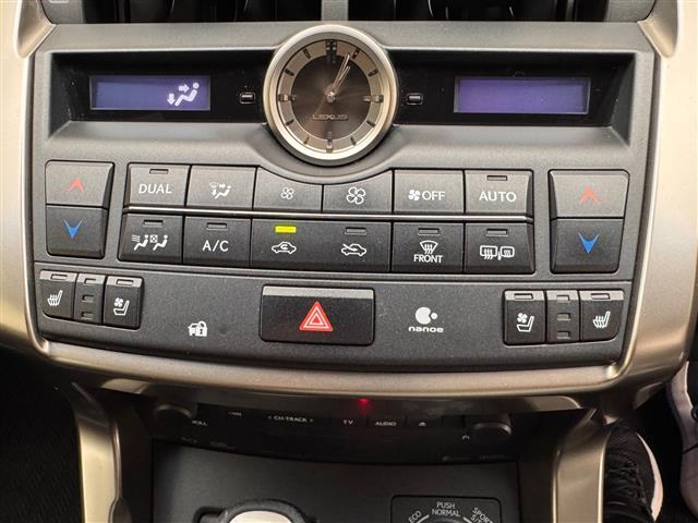 【運転席操作部】快適なドライブを楽しむための機能が装備されています！運転席から触れるので、使いやすいです！除菌プランいれていただくと、さらに清潔で安心していただけます！