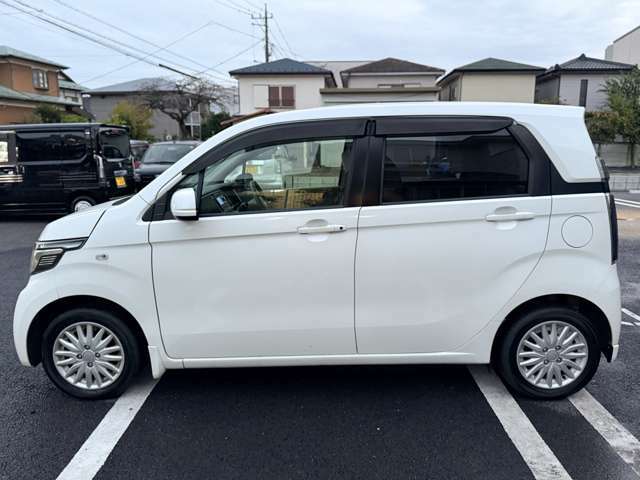 車内の臭いにもこだわってます！　車両の入庫チェックを行う担当者は非喫煙者を必ず配置し　タバコ臭　がない車両にこだわって販売をしております。臭いに関しても満足して頂ける高品質を維持しております！