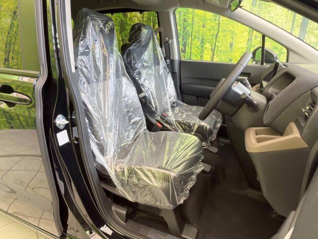 もちろん車内はキレイです♪よりクリーンな状態をキープしたいお客様には『ナノゾーンコート』がおすすめ！新型コロナウイルス対策や、除菌・消臭に効果を発揮し多くの方にご好評いただいております。