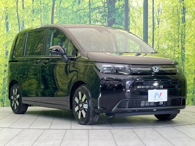 大好評のボディコーティング「弾スプラッシュコート」もご納車までに施工可能。通常のガラスコートと異なる、耐久年数6年の無機質ガラスコーティングが、ボディをキレイな状態に保ってくれます。