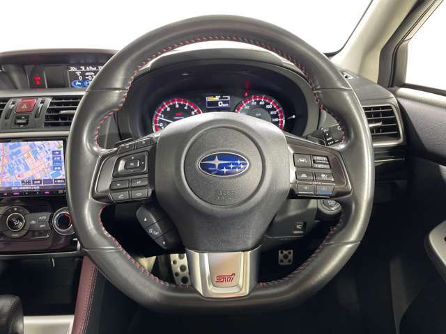 【ハンドル】『ハンドル/ステアリング』の画像になります。写真の内容に関してご不明点、ご質問等がございましたらお気軽にガリバー店舗までお問い合わせください。