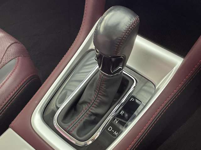 【シフトレバー】『シフトレバー』の画像になります。写真の内容に関してご不明点、ご質問等がございましたらお気軽にガリバー店舗までお問い合わせください。