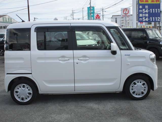 安心の整備工場、板金塗装工場を設備しております。車検やもしもの故障、事故などもお任せ下さい。