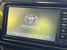 【純正ナビ】人気の純正ナビを装備。オーディオ機能も充実しており、Bluetooth接続すればお持ちのスマホやMP3プレイヤーの音楽を再生可能！毎日の運転がさらに楽しくなります！！