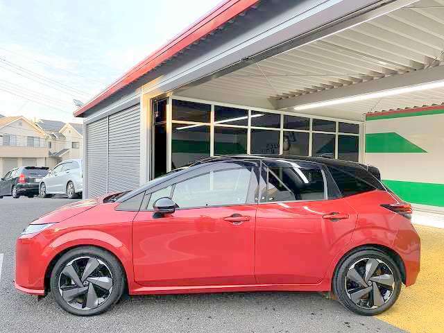 外装も特に目立つキズ等も無くキレイです！お探しの方はお早めに！全国納車も可能です！実際に現車確認が難しい当店より遠方の方でも一度ご相談下さい！